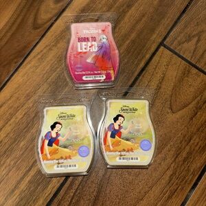 Kind Heart Snow White Scentsy Wax Bars Wax FrozenBorn to lead ship w ice pack